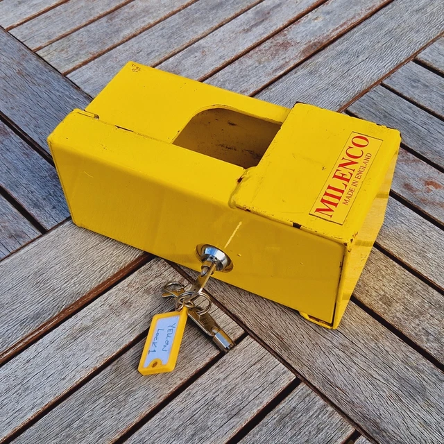 Milenco Heavy-duty Caravan Hitch Lock - A very solid good working lock