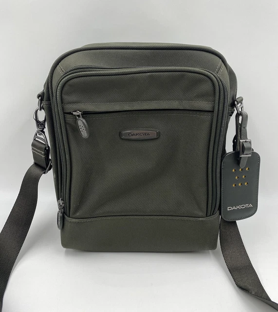 Dakota by Tumi Euro Shoulder Bag Travel CarryOn Luggage Good Pre-Owned Condition