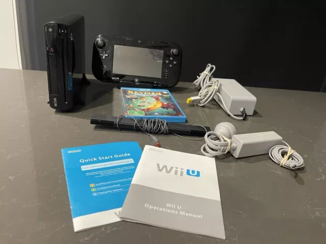 Wii U Console Deluxe Black 32GB, Item, Box, and Manual