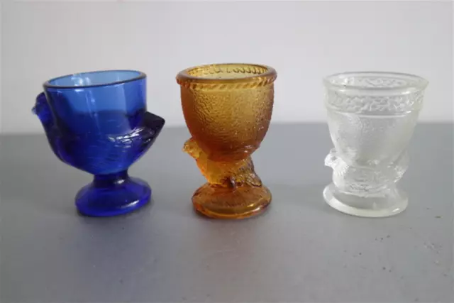 Lot de 3 coquetiers en verre en forme de poule FAINS VERRERIE D' ARQUES