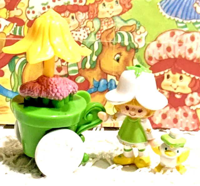 Vintage Strawberry Shortcake Mini Deluxe Mint Tulip And Flower Cart 1983