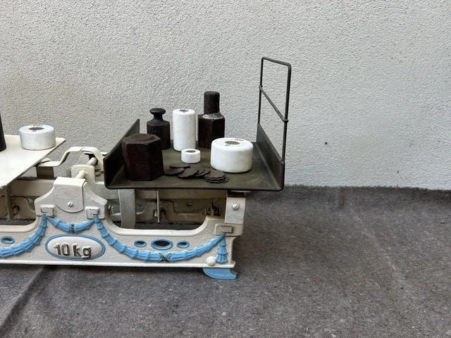 Alte Waage 10 Kg Gusseisen Mit Gewichte Deko Bepflanzung Garten Apothekerwaage 2