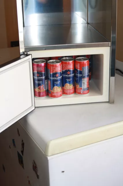 mini frigo Red Bull nouvelle collection neuf dans son carton d'origine. 