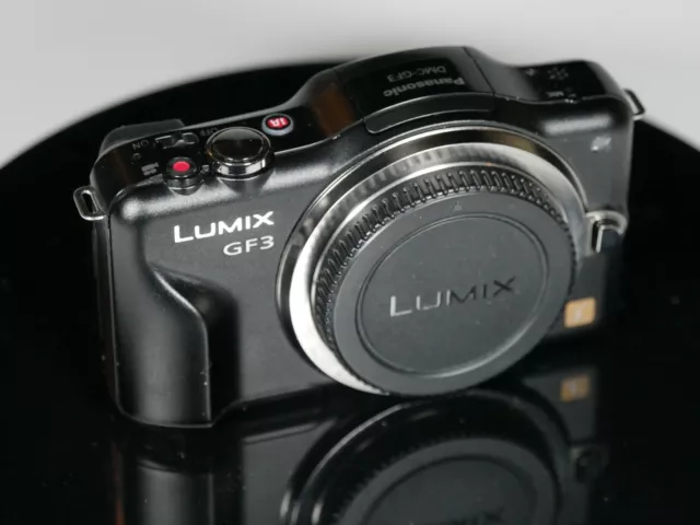 Panasonic Lumix DMC-GF3 12,1 megapixel fotocamera digitale - corpo nero alloggiamento