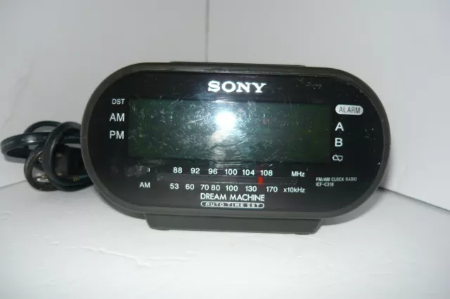 Sony Dream Machine Alarm Clock AM/FM Radio ICF-C318 Black Preowned