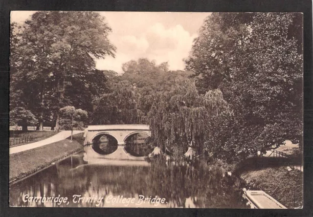 D0164 UK Cambridge Trinity College Bridge vintage postcard