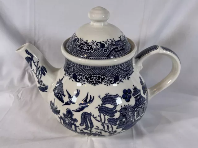 VTG Churchill Blue Willow Made in Staffordshire England Tea Pot and Lid