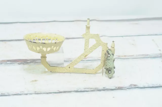 Vintage ./ Antique Ornate Cast Iron Oil Kerosene Lamp Holder W/ Wall Swing Arm