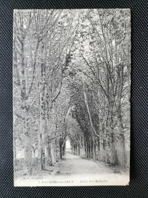 CPA 58 POUGUES-LES-EAUX - Allée des Soupirs