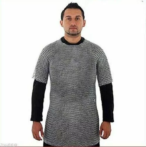 Camisa de cota de malla de aluminio Anillos a tope Tamaño mediano Recreación de 3