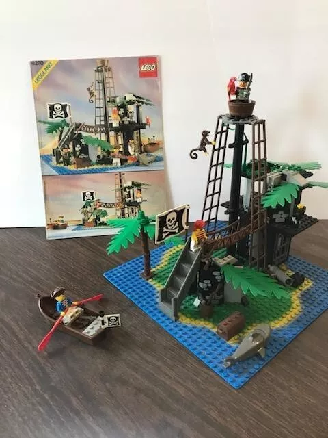VINTAGE LEGO PIRATES Set 6270 Forbidden Island Complete With