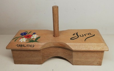 Boîte En Bois Jura 1789-1969 Vintage Décoration Collection XXème Siècle H 8cm 