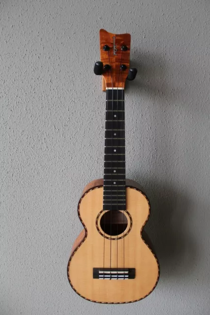 Brand New Kamaka HF-2 DS Spruce Top Deluxe Concert Hawaiian Ukulele - Koa Wood Brand New Kamaka HF-2 DS Spruce Top Deluxe Concert Hawaiian Ukulele - Koa Wood