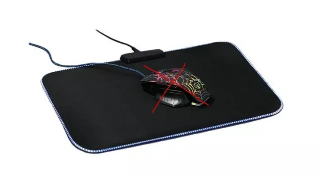 Tapis de Souris Gamer Lumineux Tapis de souris LED Light, Gaming Mouse Pad  avec LED Rétro-Eclairage RVB avec câble USB, 780x 300 x 4