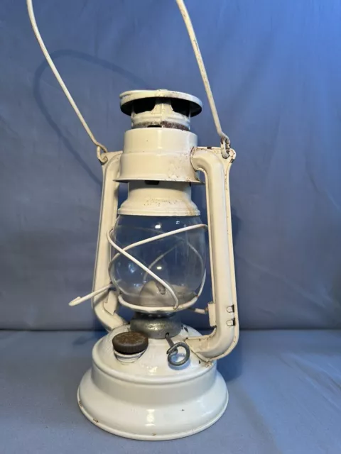 Ancienne lampe Tempête / lanterne à Pétrole Meva 864 Tchécoslovaquie Blanche 3