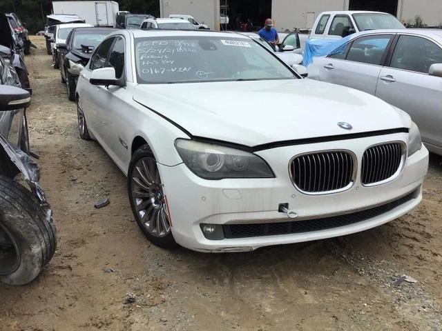 Info-GPS-TV Screen Player DVD Entertainment 6 Disc Fits 07-10 BMW X5 2940794