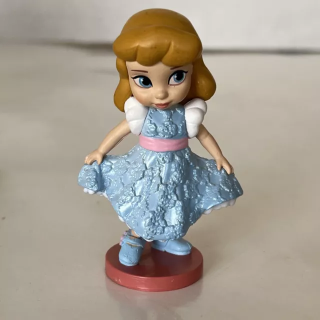 Figura de la Princesa Cenicienta de la Colección de Animadores de Disney 3 para niños pequeños