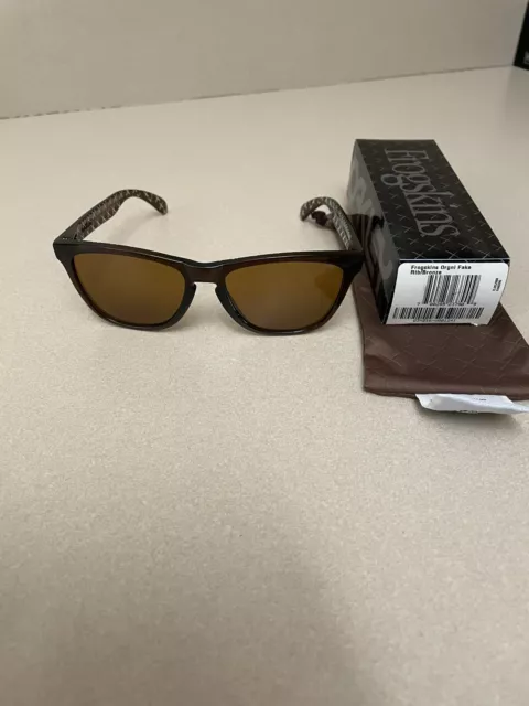 Oakley Frogskins. Colette. Original fake. Rootbeer w bronze