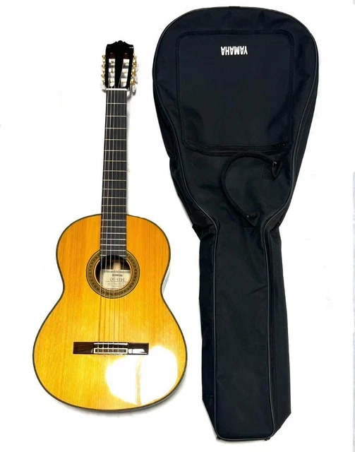 YAMAHA ACOUSTIC GUITAR CG171C classic with case good condition from
