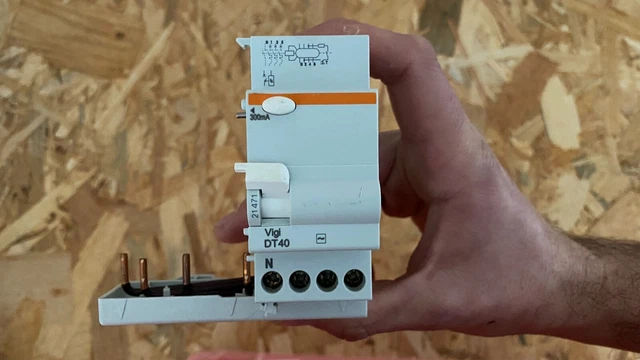 Bloc Différentiel Merlin Gerin Vigi Dt40 – 3P 25A 300mA, Interrupteur Différentiel Schneider Electric, Neuf Sous Emballage