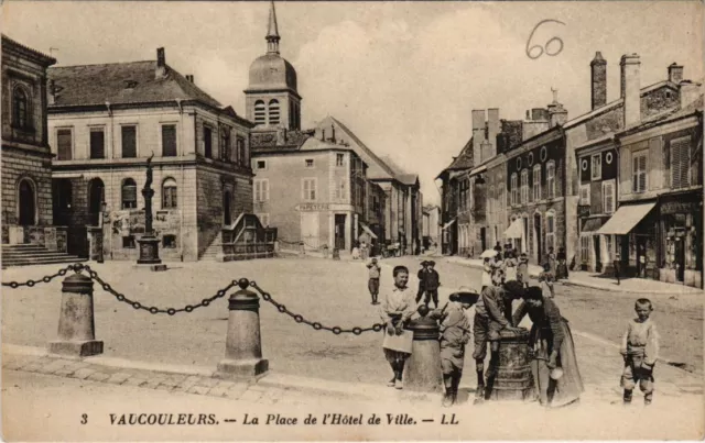 CPA Vaucouleurs - La Place de l'hotel de ville (118829)