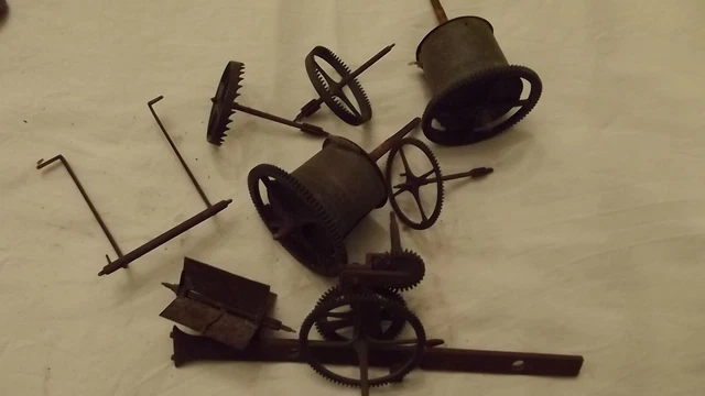 Lot De Fournitures Horlogerie - Chevillots, Goupilles (Pins) - Laiton - Neuf Avec Défauts