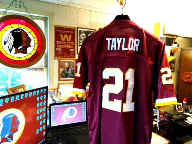 Washington Redskins Sean Taylor Embroidered Jersey - Size 50 (L)