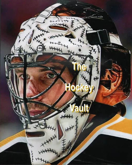 Gerry Cheevers Boston Bruins UNSIGNED 8x10 Photo The Mask