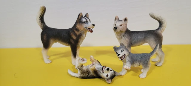SCHLEICH 4 HUSKY Dog Male 16371 Female 16372 Puppy 16373 16374 Retired LOT #4