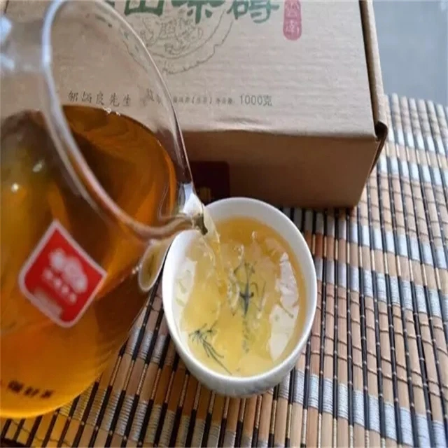 357g Yunnan Pu'er Tea Icelandic Ancient Tree Seven Seed Cake Raw Tea