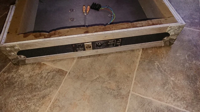 Technics SL1210 Flight case with wiring