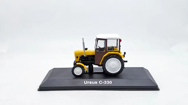 Miniature Coffret FERGUSON TE20 avec charrue RUMPSTAD UNIVERSAL HOBBIES UH5364