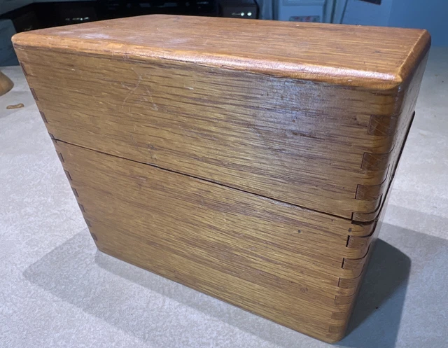 Vintage oak Wooden Trinket Keepsake Recipe Index Cards  Box Dovetailed Hinged