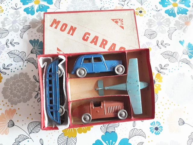 Miniature Renault Celtaquatre – Gobin Daudé Polichinelle Penny Toys – France