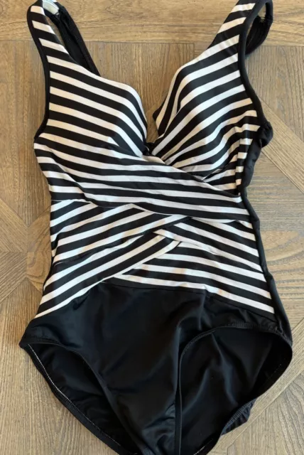 MIRACLESUIT MAYAN STRIPE Escape One-Piece Black And White Swimsuit Size ...