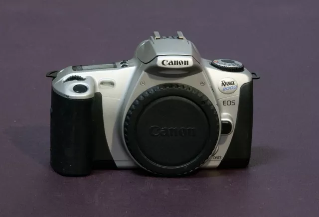 Canon Rebel EOS 300V DATE 35mm SLR Film Camera with Box and Manual working