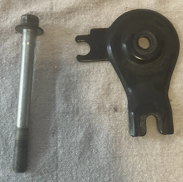 Acura Tl Sub Frame Crossmember Mounting Bracket Brace Front Right- Oem 04-08