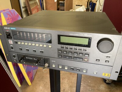Akai DD8 traccia 8-Plus 24 Bit 96k Sound Recorder/Editor 