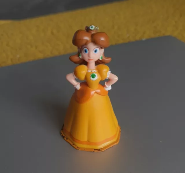 SUPER MARIO BROS PRINCESS DAISY 2.5\