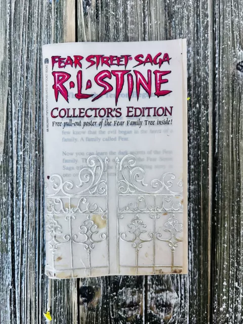 R. L. Stine Book - Fear Street Saga - Collectors Edition with family tree poster