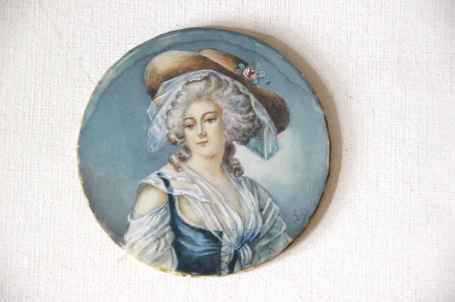 Broche Ancienne Portrait Jeune Femme - Peinture Sous Verre - Vintage