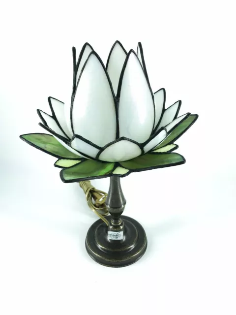Lampada da tavolo abat-jour in ottone e vetro tiffany tulipano bianco da appoggi