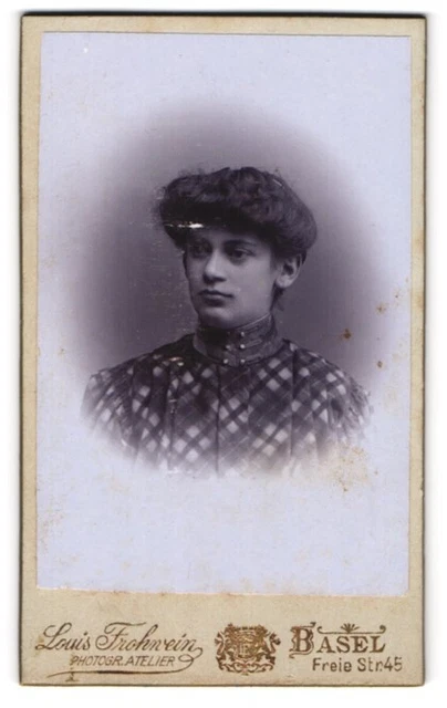 Fotografie Louis Frohwein, Basel, Freie Str. 45, Junge Dame mit moderner Frisur