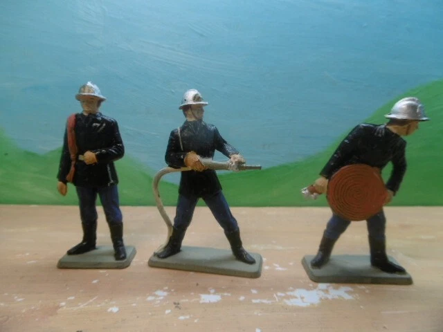 FIGURINE STARLUX - Pompier Lance Incendie EUR 6,40 - FR