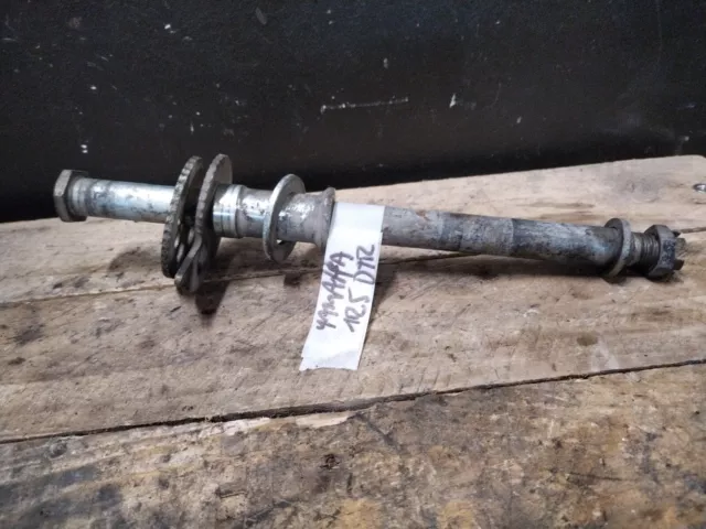 Axe De Roue Arrière Yamaha 125 Dtr 3NC 4BL
