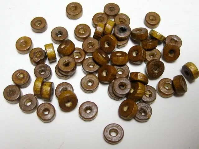 Lot de 100 perles rondes et plates Heishi en bois diamètre 8mm, rondelles 2