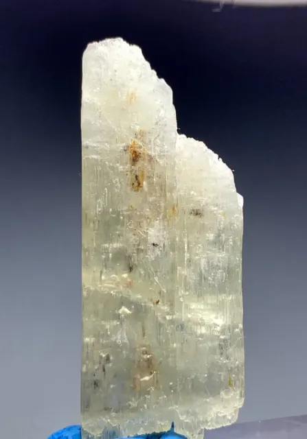 386 Carats Natural Kunzite Crystal Mineral Specimen From Afghanistan.