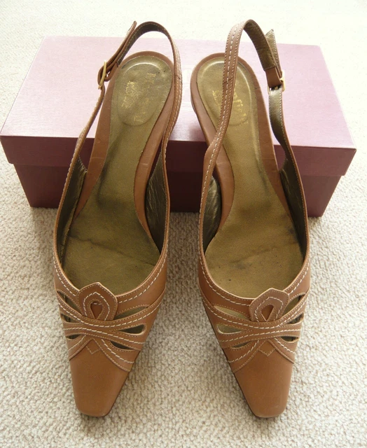 Mocassins Femme Manfield – Cuir Noir – Taille 39 1/2 – Semelles Vibram – Élégants