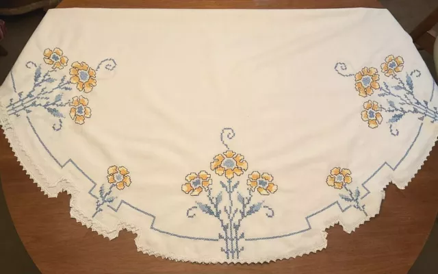 Hand Embroidered Vntg Round Tablecloth Cross Stitch Sunflowers Scalloped Edge 2
