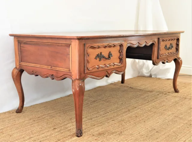 Large Vintage French Provincial Louis XV  Cabriole leg executive desk w drawers